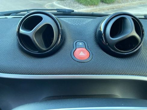 Used 2017 smart fortwo electric drive image 29