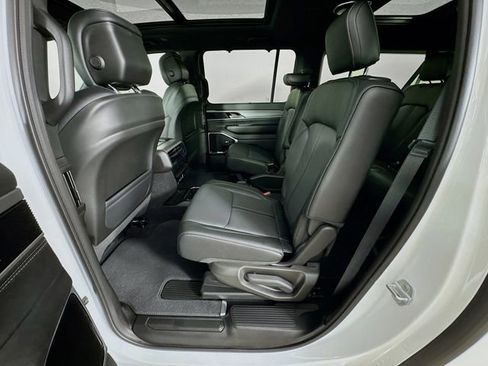 New 2026 Jeep Grand Wagoneer L Limited AWD/4WD image 29