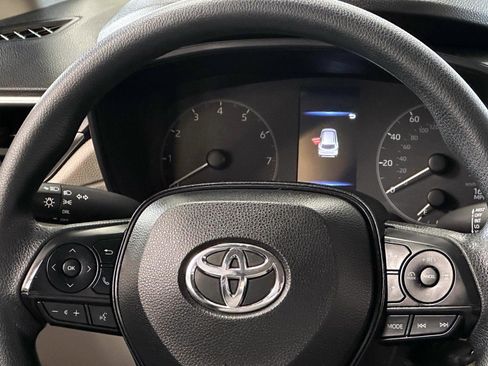 Used 2023 Toyota Corolla Cross L AWD/4WD image 18