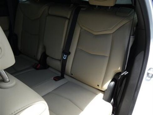 Used 2017 Cadillac XT5 Luxury image 41