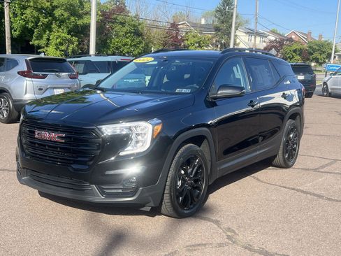 Used 2022 GMC Terrain SLT w/ Elevation Edition AWD/4WD image 3