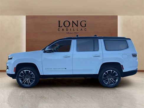 Used 2024 Jeep Grand Wagoneer Series III w/ HD Trailer Tow Package image 2