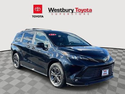 Certified 2024 Toyota Sienna XLE Woodland Edition