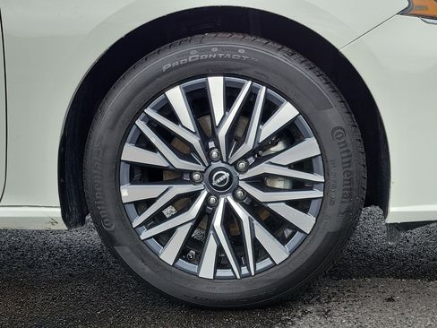 Used 2025 Nissan Altima 2.5 SV FWD image 5