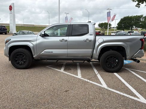 Used 2026 Toyota Tacoma SR5 RWD image 6