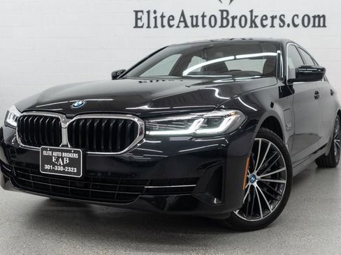 Used 2023 BMW 530e xDrive w/ Premium Package image 55