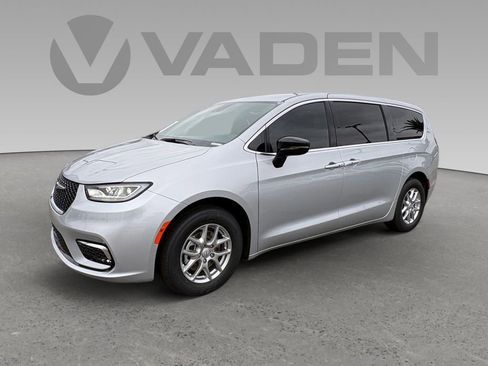 New 2026 Chrysler Pacifica Select FWD image 20