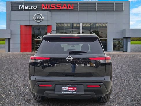 New 2026 Nissan Pathfinder SV image 5