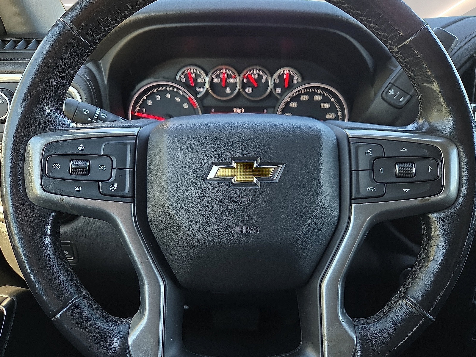 Used 2019 Chevrolet Silverado 1500 LT w/ All-Star Edition AWD/4WD image 24