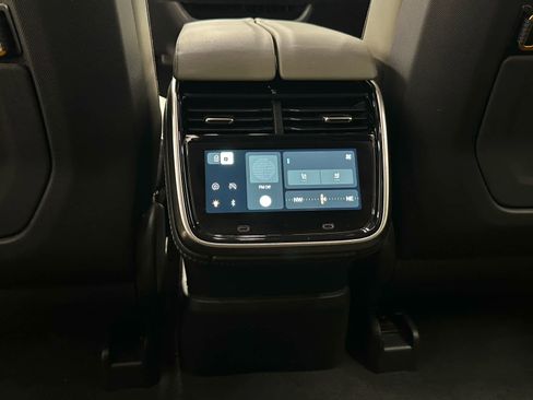 Used 2024 Rivian R1S Adventure AWD/4WD image 39