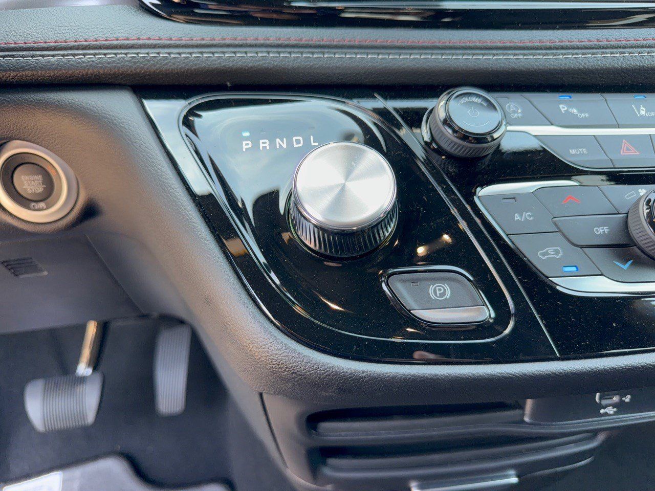 New 2027 Chrysler Pacifica Select FWD image 20