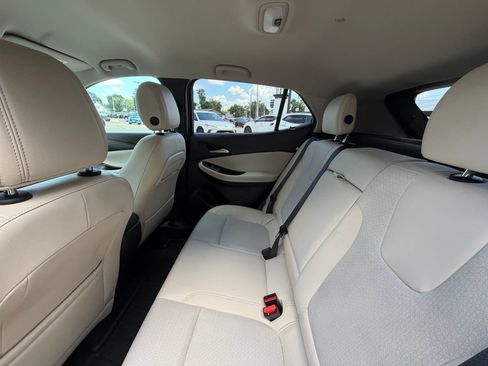 Used 2024 Buick Encore GX Preferred w/ Comfort Package FWD image 5