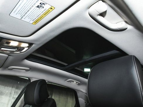 Used 2025 Genesis GV70 2.5T w/ Select Package image 48