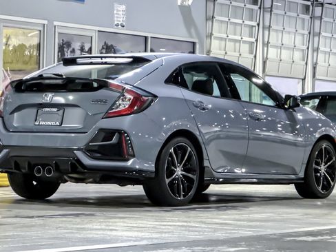 Used 2021 Honda Civic Sport Touring image 8