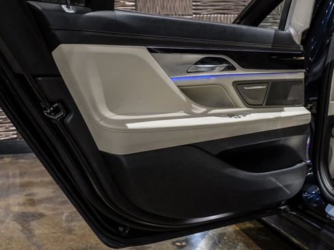 Used 2019 BMW 740i xDrive w/ Executive Package image 45