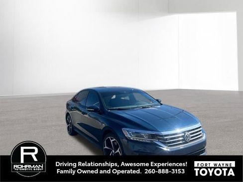 Used 2021 Volkswagen Passat 2.0T R-Line FWD image 5