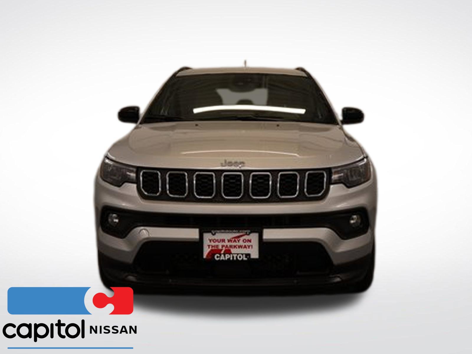 Used 2024 Jeep Compass Latitude AWD/4WD image 6