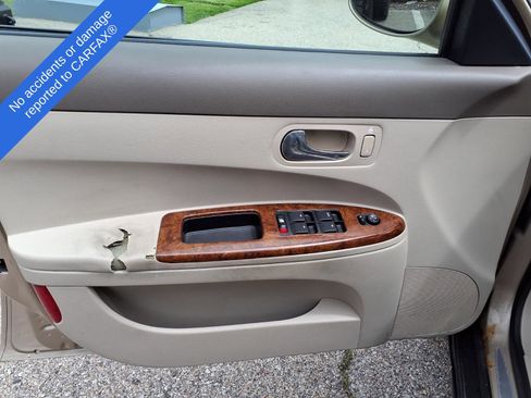 Used 2005 Buick LaCrosse CX FWD image 14