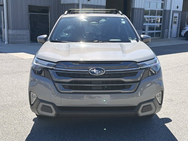 Used 2025 Subaru Forester Limited AWD/4WD image 16