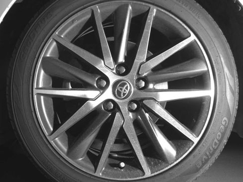 Used 2024 Toyota Camry XLE w/ Navigation Package image 12