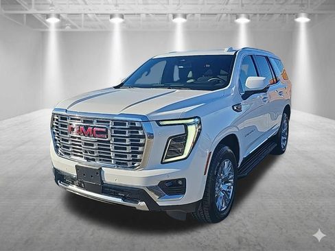 Used 2025 GMC Yukon Denali AWD/4WD image 5
