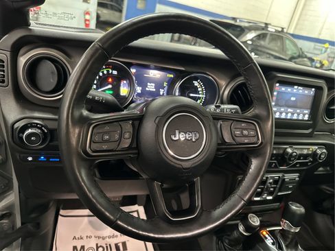 Used 2023 Jeep Wrangler Unlimited w/ Cold Weather Group AWD/4WD image 19