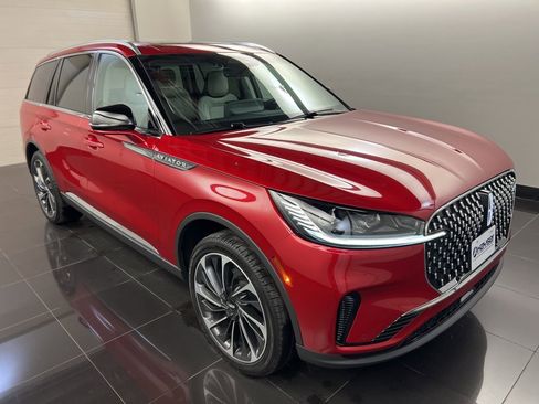 Used 2025 Lincoln Aviator Reserve w/ Equipment Group 201A image 1