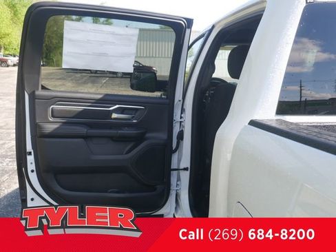 New 2026 RAM 1500 4x4 Crew Cab image 20