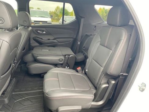 Certified 2023 Chevrolet Traverse RS w/ LPO, Floor Liner Package image 21