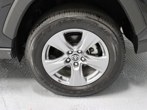 Used 2025 Toyota RAV4 LE AWD/4WD image 18