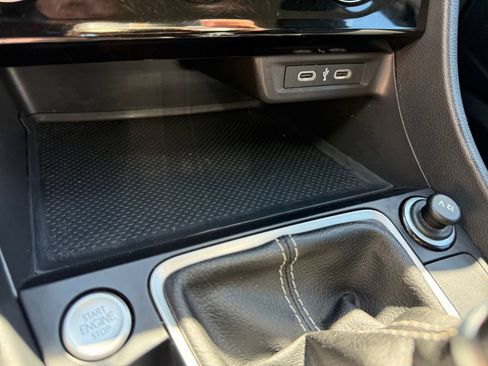 Used 2024 Volkswagen Jetta SE FWD image 37