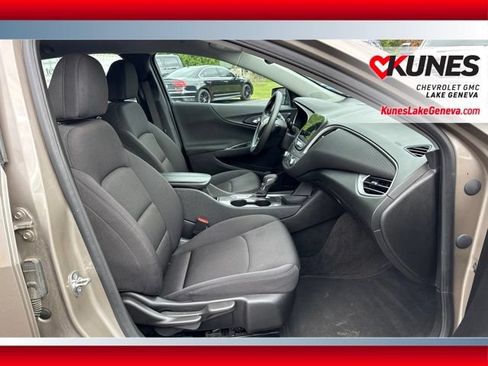 Used 2025 Chevrolet Malibu LT FWD image 21