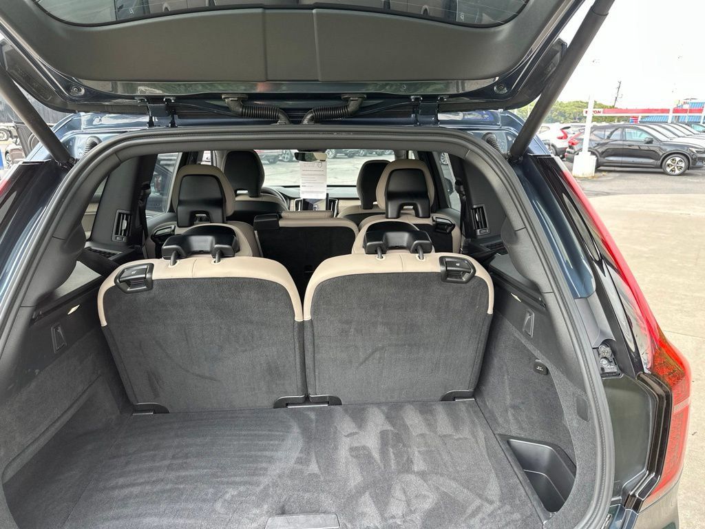 Certified 2026 Volvo XC90 B6 Plus AWD/4WD image 43