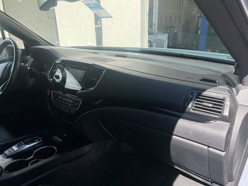 Used 2025 Honda Passport Black Edition image 30