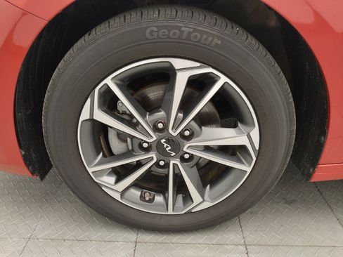 Used 2023 Kia Forte LXS w/ LXS Technology Package FWD image 31