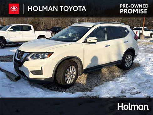 Used 2018 Nissan Rogue SV image 1