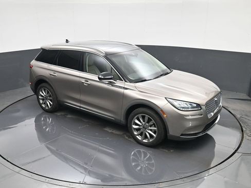 Used 2021 Lincoln Corsair FWD w/ Premium Package image 26