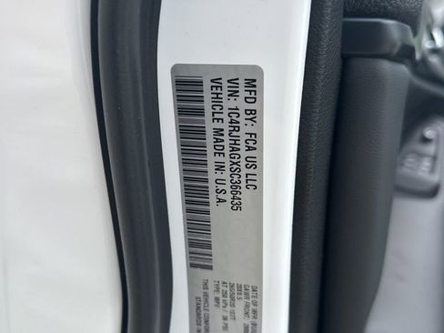 New 2025 Jeep Grand Cherokee Altitude image 31