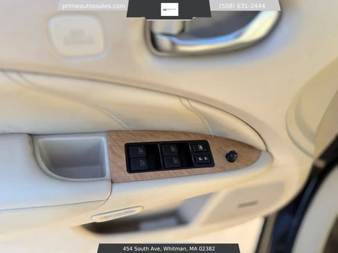 Used 2014 Nissan Murano CrossCabriolet w/ Navigation Package AWD/4WD image 25