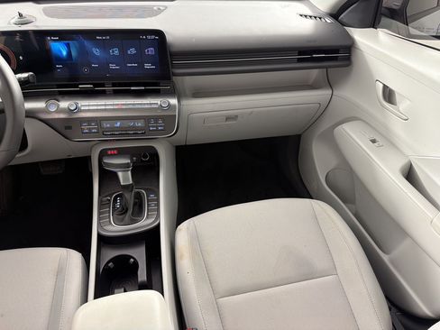 Used 2025 Hyundai Kona SEL FWD image 28