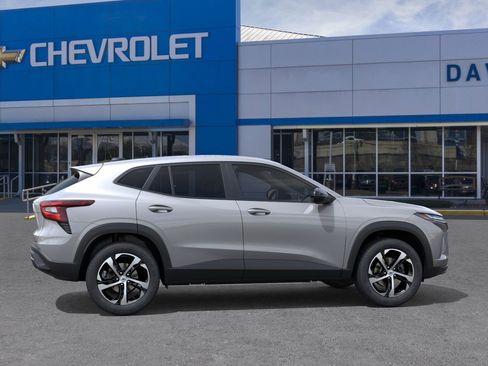 New 2026 Chevrolet Trax RS image 5
