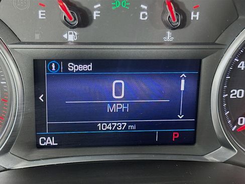 Used 2021 GMC Acadia SLE w/ Driver Convenience Package FWD image 19