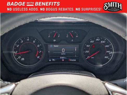 Used 2024 Chevrolet Camaro LT RWD image 12