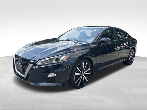 Used 2021 Nissan Altima 2.5 SR w/ SR Premium Package FWD image 18