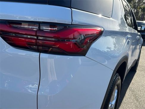Used 2023 Chevrolet Traverse LS w/ Safety Package image 12