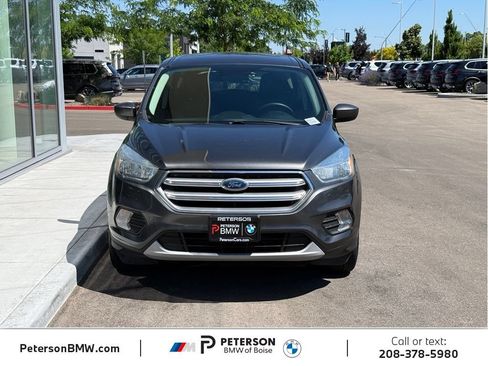 Used 2017 Ford Escape SE AWD/4WD image 8