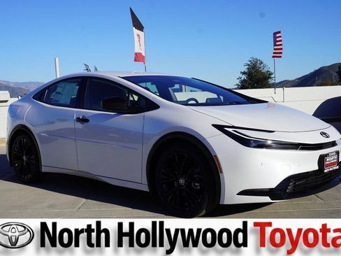 New 2026 Toyota Prius Plug-In Hybrid image 3