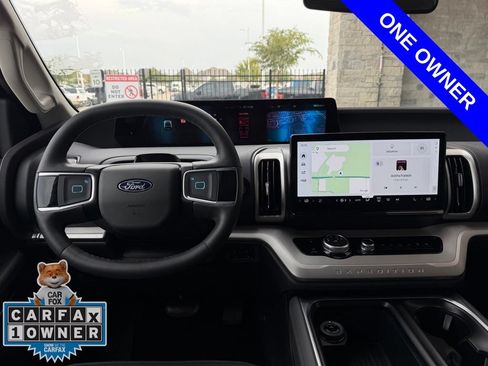 Used 2026 Ford Expedition Active RWD image 6