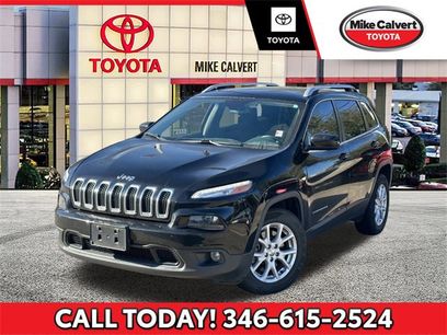 Used 2017 Jeep Cherokee Latitude w/ Cold Weather Group