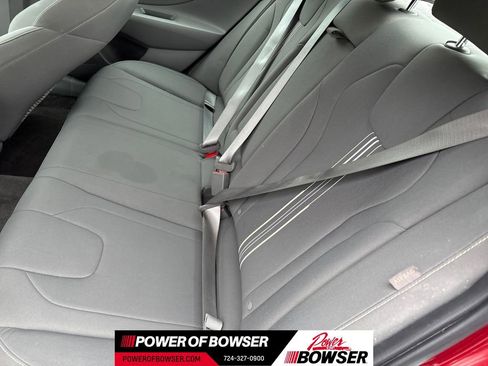 Used 2025 Hyundai Elantra SEL FWD image 10